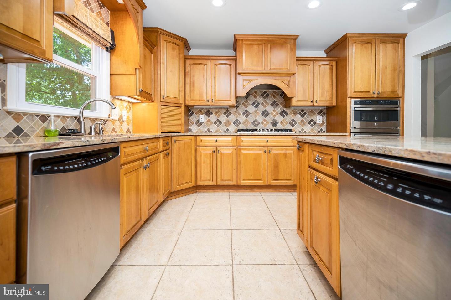 417 CAMDEN DR, FREDERICKSBURG, Virginia 22405, 4 Bedrooms Bedrooms, ,3 BathroomsBathrooms,Residential,For sale,417 CAMDEN DR,VAST2039872 MLS # VAST2039872