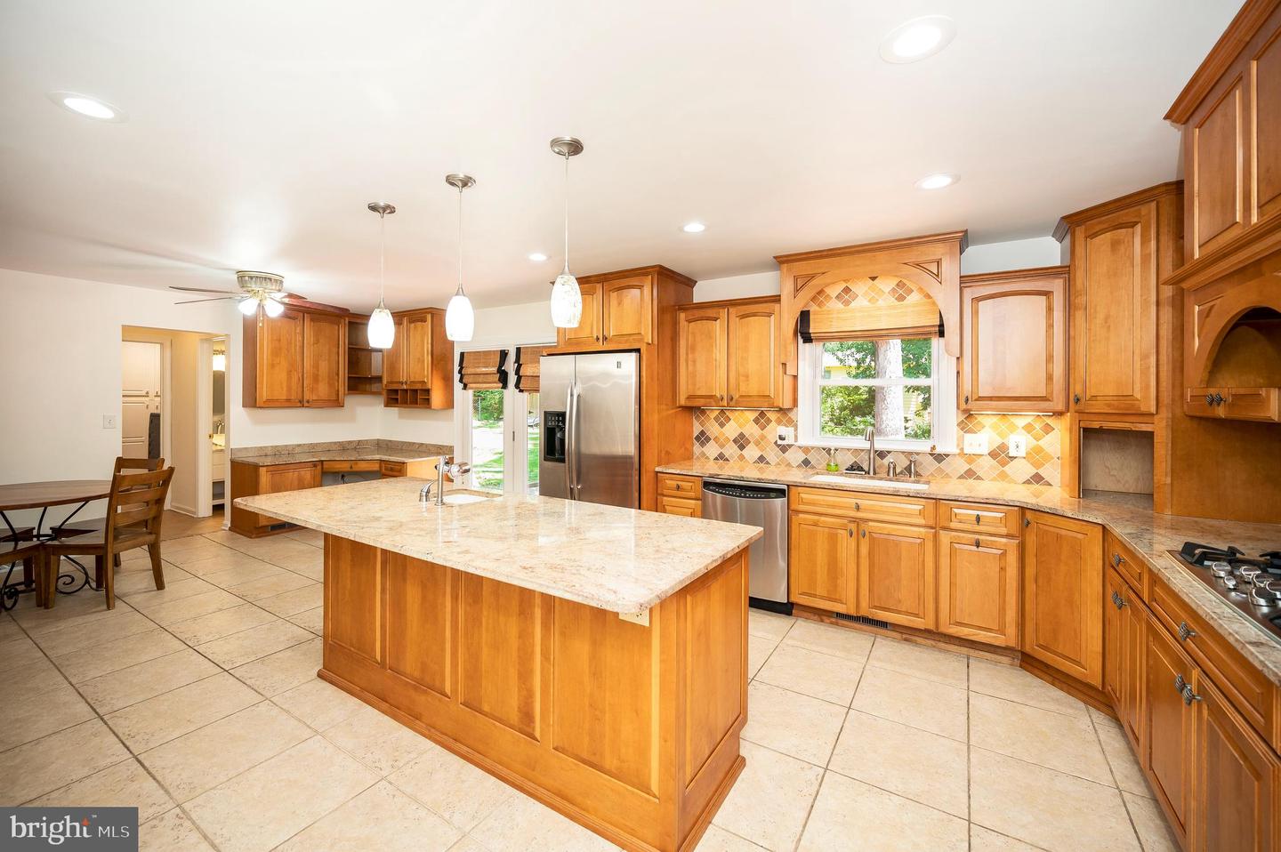 417 CAMDEN DR, FREDERICKSBURG, Virginia 22405, 4 Bedrooms Bedrooms, ,3 BathroomsBathrooms,Residential,For sale,417 CAMDEN DR,VAST2039872 MLS # VAST2039872
