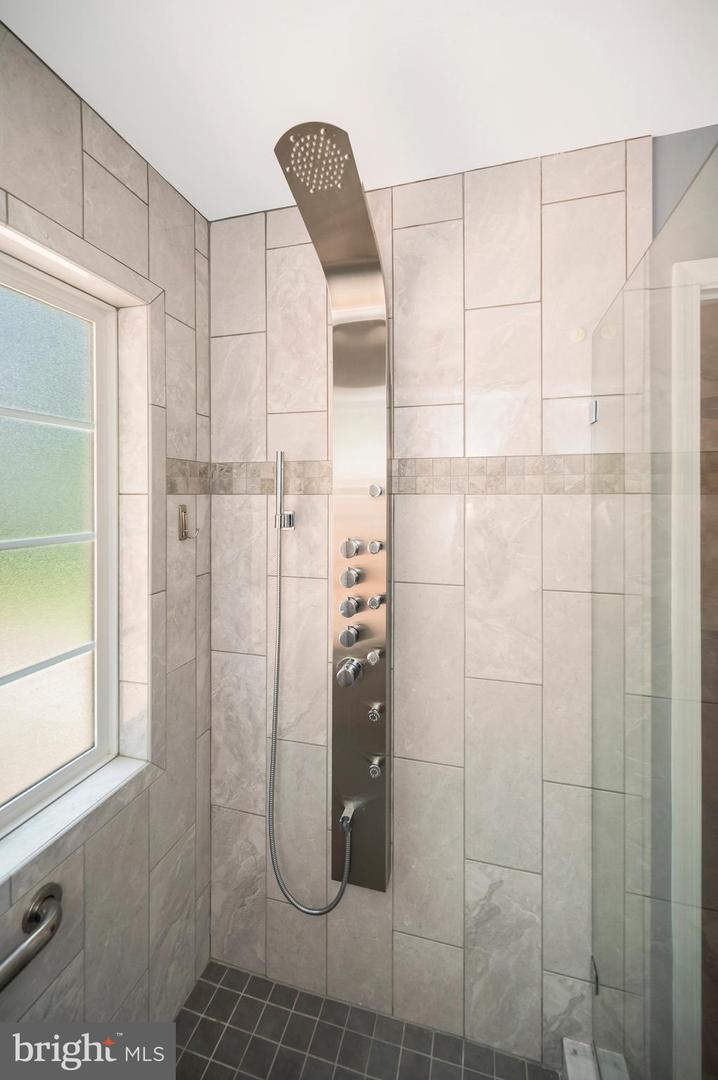 417 CAMDEN DR, FREDERICKSBURG, Virginia 22405, 4 Bedrooms Bedrooms, ,3 BathroomsBathrooms,Residential,For sale,417 CAMDEN DR,VAST2039872 MLS # VAST2039872