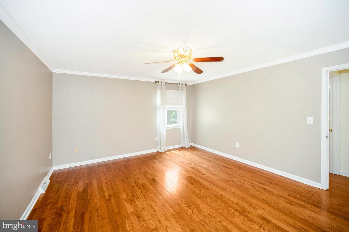 417 CAMDEN DR, FREDERICKSBURG, Virginia 22405, 4 Bedrooms Bedrooms, ,3 BathroomsBathrooms,Residential,For sale,417 CAMDEN DR,VAST2039872 MLS # VAST2039872