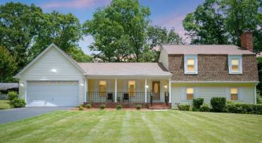417 CAMDEN DR, FREDERICKSBURG, Virginia 22405, 4 Bedrooms Bedrooms, ,3 BathroomsBathrooms,Residential,For sale,417 CAMDEN DR,VAST2039872 MLS # VAST2039872