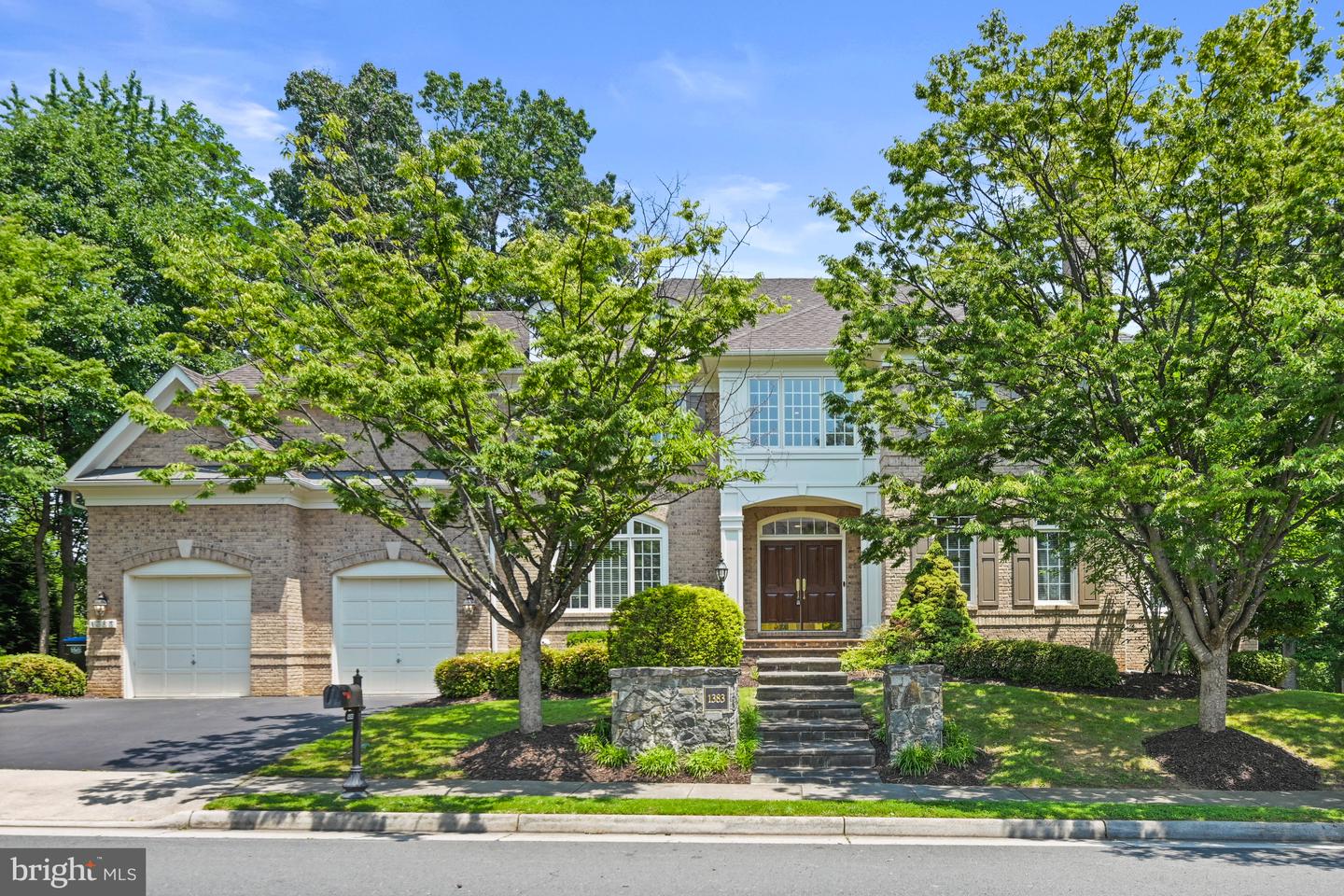 1383 CAMERON HEATH DR, RESTON, Virginia 20194, 5 Bedrooms Bedrooms, ,4 BathroomsBathrooms,Residential,For sale,1383 CAMERON HEATH DR,VAFX2247482 MLS # VAFX2247482