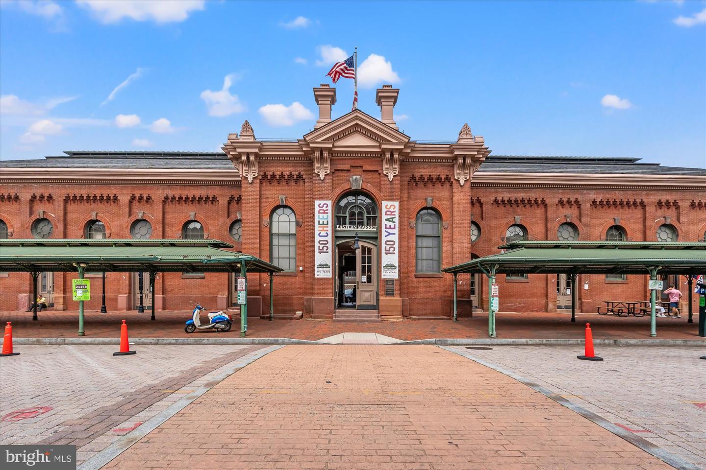 130 NORTH CAROLINA AVE SE, WASHINGTON, District Of Columbia 20003, 3 Bedrooms Bedrooms, ,2 BathroomsBathrooms,Residential,For sale,130 NORTH CAROLINA AVE SE,DCDC2205924 MLS # DCDC2205924