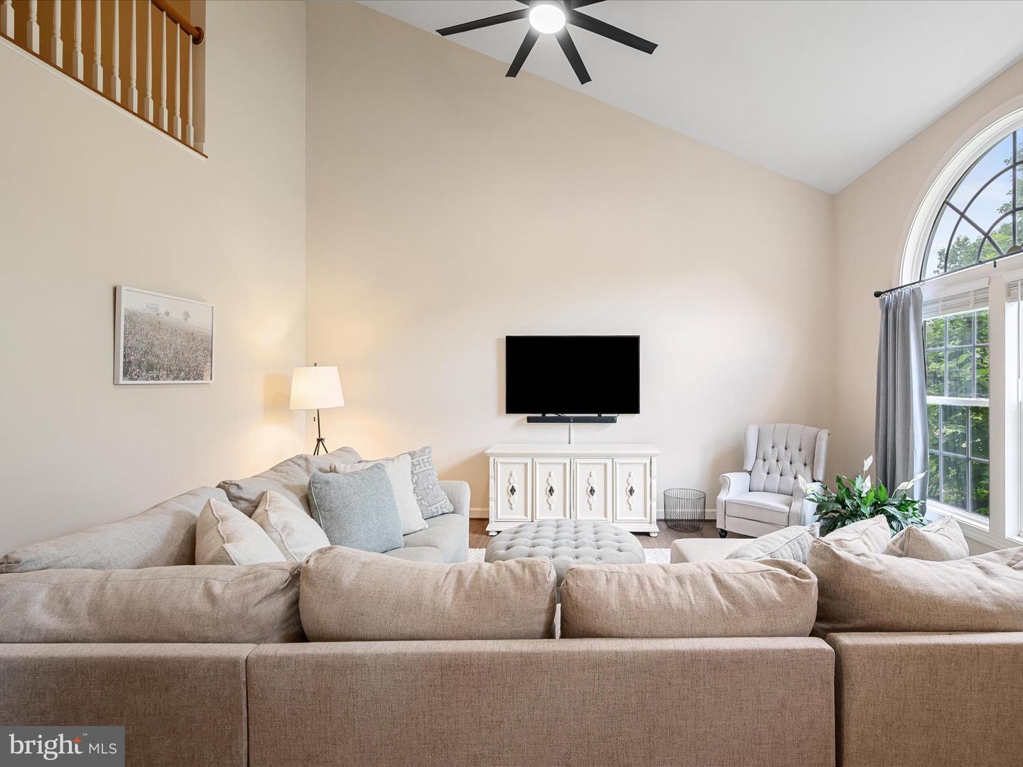 8027 MONTOUR HEIGHTS DR, GAINESVILLE, Virginia 20155, 3 Bedrooms Bedrooms, ,2 BathroomsBathrooms,Residential,For sale,8027 MONTOUR HEIGHTS DR,VAPW2096942 MLS # VAPW2096942