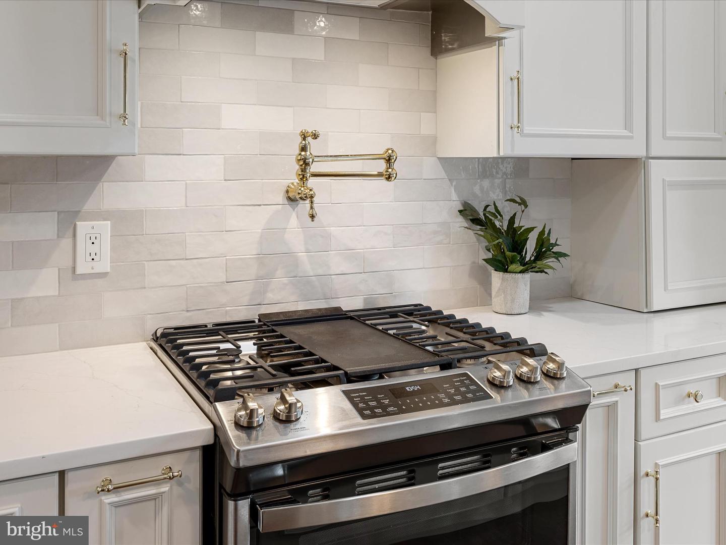 8027 MONTOUR HEIGHTS DR, GAINESVILLE, Virginia 20155, 3 Bedrooms Bedrooms, ,2 BathroomsBathrooms,Residential,For sale,8027 MONTOUR HEIGHTS DR,VAPW2096942 MLS # VAPW2096942