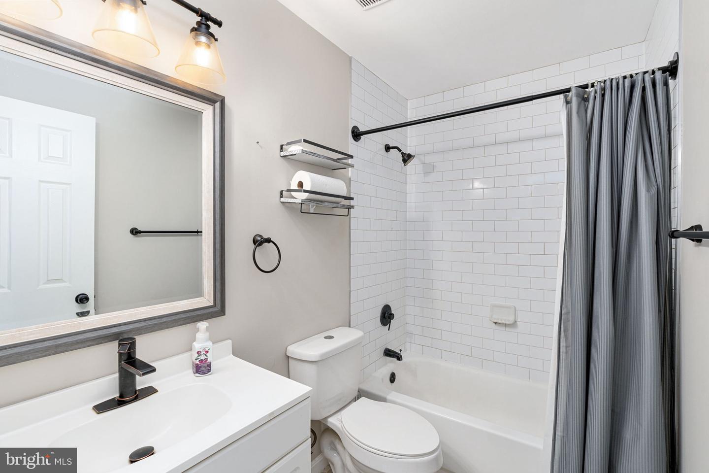 2801 BANKS CT, DUMFRIES, Virginia 22026, 4 Bedrooms Bedrooms, ,2 BathroomsBathrooms,Residential,For sale,2801 BANKS CT,VAPW2096948 MLS # VAPW2096948