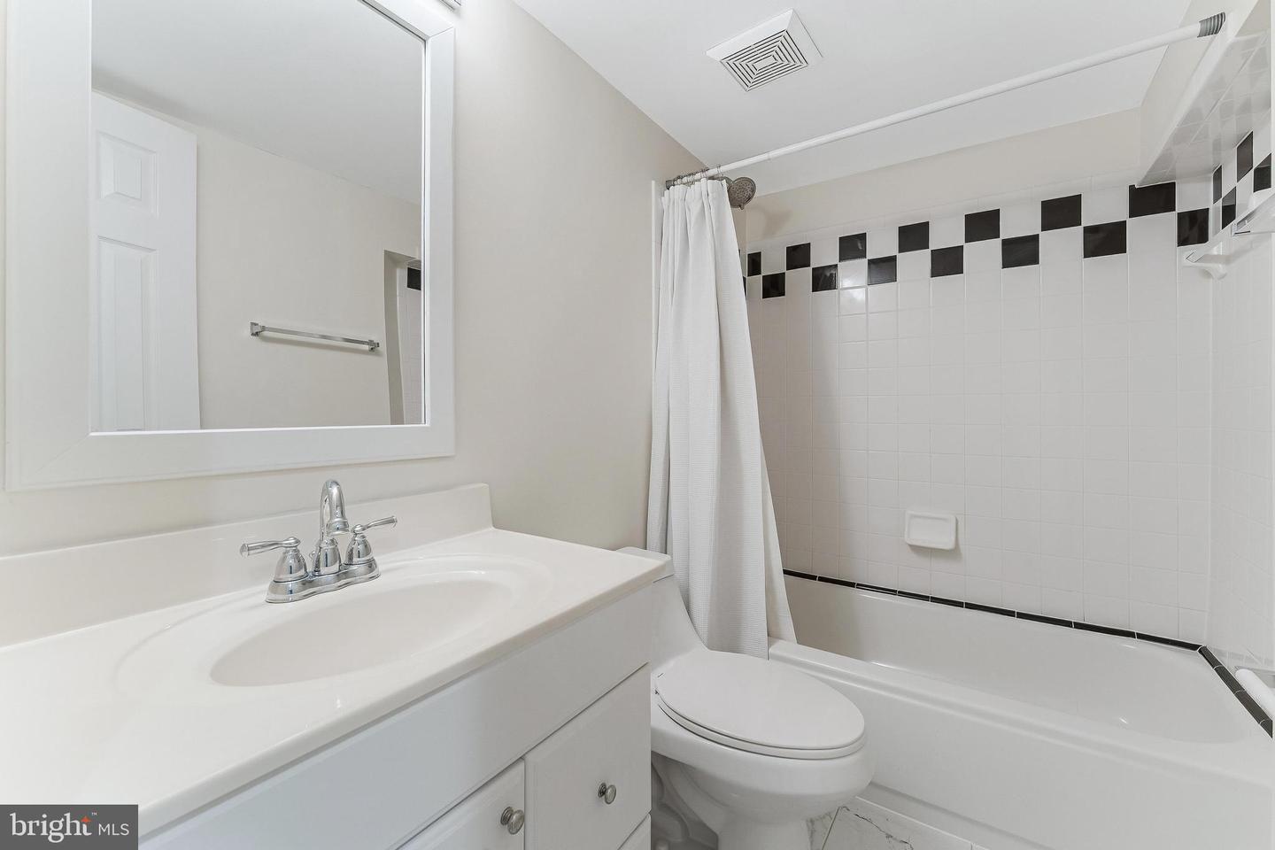 6801 MT OLIVE CT, CENTREVILLE, Virginia 20121, 4 Bedrooms Bedrooms, ,3 BathroomsBathrooms,Residential,For sale,6801 MT OLIVE CT,VAFX2247196 MLS # VAFX2247196
