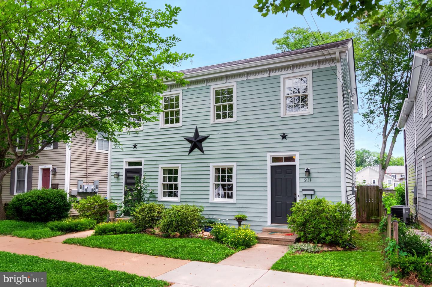 211 PRINCE EDWARD ST, FREDERICKSBURG, Virginia 22401, 3 Bedrooms Bedrooms, ,2 BathroomsBathrooms,Residential,For sale,211 PRINCE EDWARD ST,VAFB2008426 MLS # VAFB2008426