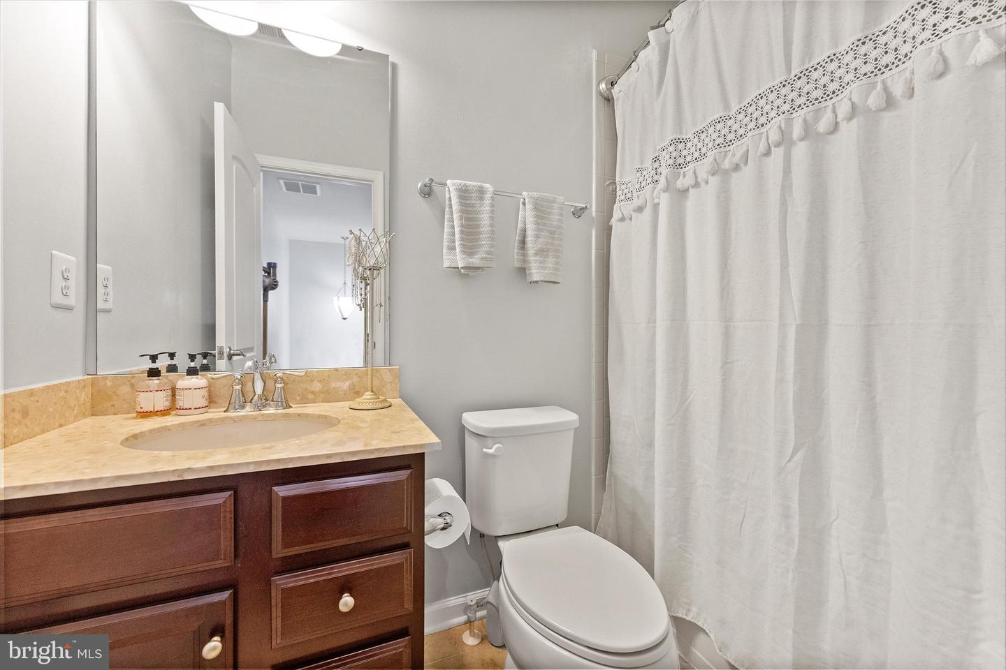 25672 AZALEA GARDEN TER, ALDIE, Virginia 20105, 3 Bedrooms Bedrooms, ,2 BathroomsBathrooms,Residential,For sale,25672 AZALEA GARDEN TER,VALO2099498 MLS # VALO2099498