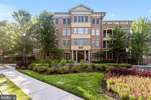 1781 CHAIN BRIDGE RD #302, MCLEAN, Virginia 22102, 2 Bedrooms Bedrooms, ,2 BathroomsBathrooms,Residential,For sale,1781 CHAIN BRIDGE RD #302,VAFX2247406 MLS # VAFX2247406
