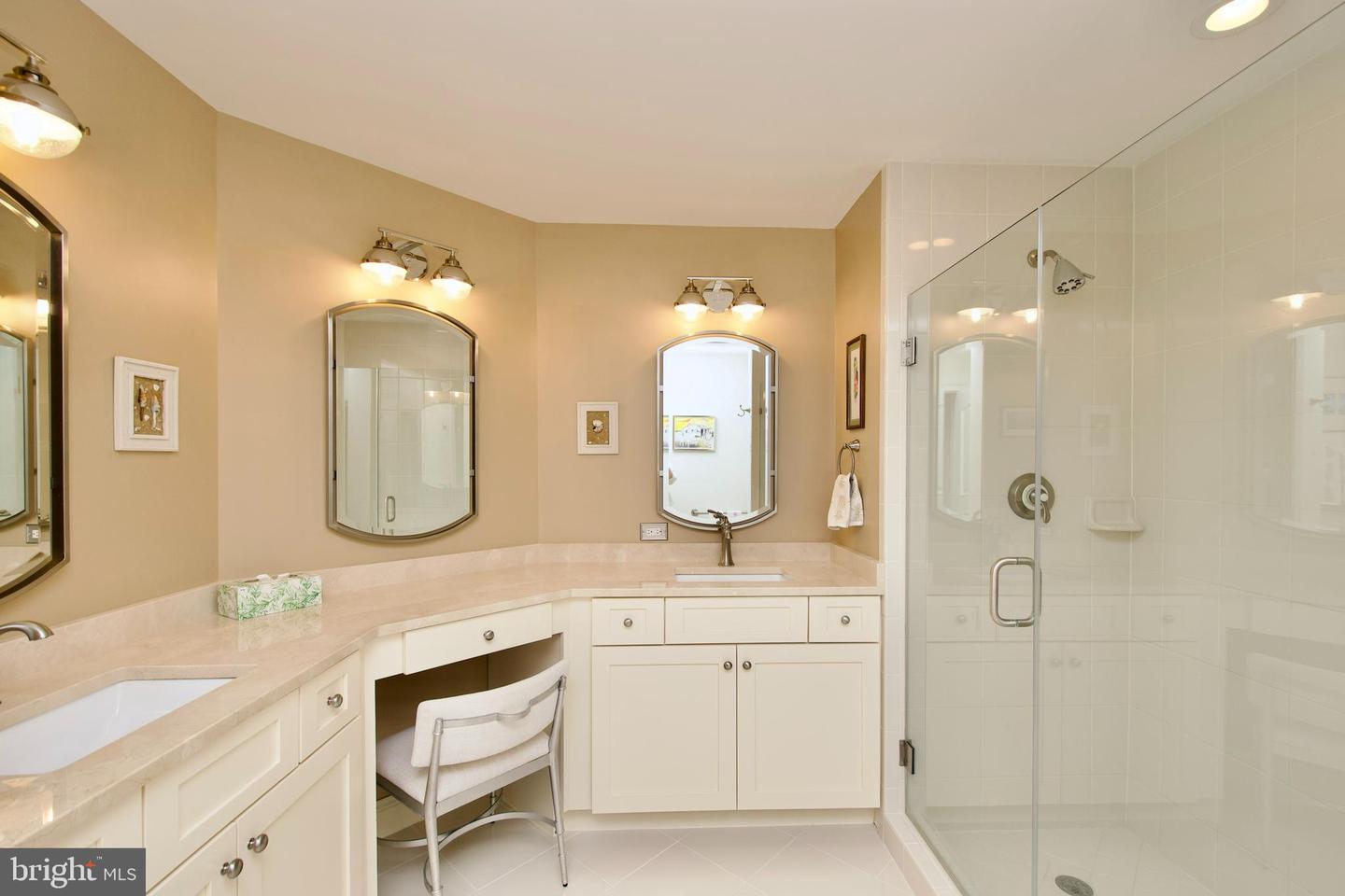 1781 CHAIN BRIDGE RD #302, MCLEAN, Virginia 22102, 2 Bedrooms Bedrooms, ,2 BathroomsBathrooms,Residential,For sale,1781 CHAIN BRIDGE RD #302,VAFX2247406 MLS # VAFX2247406