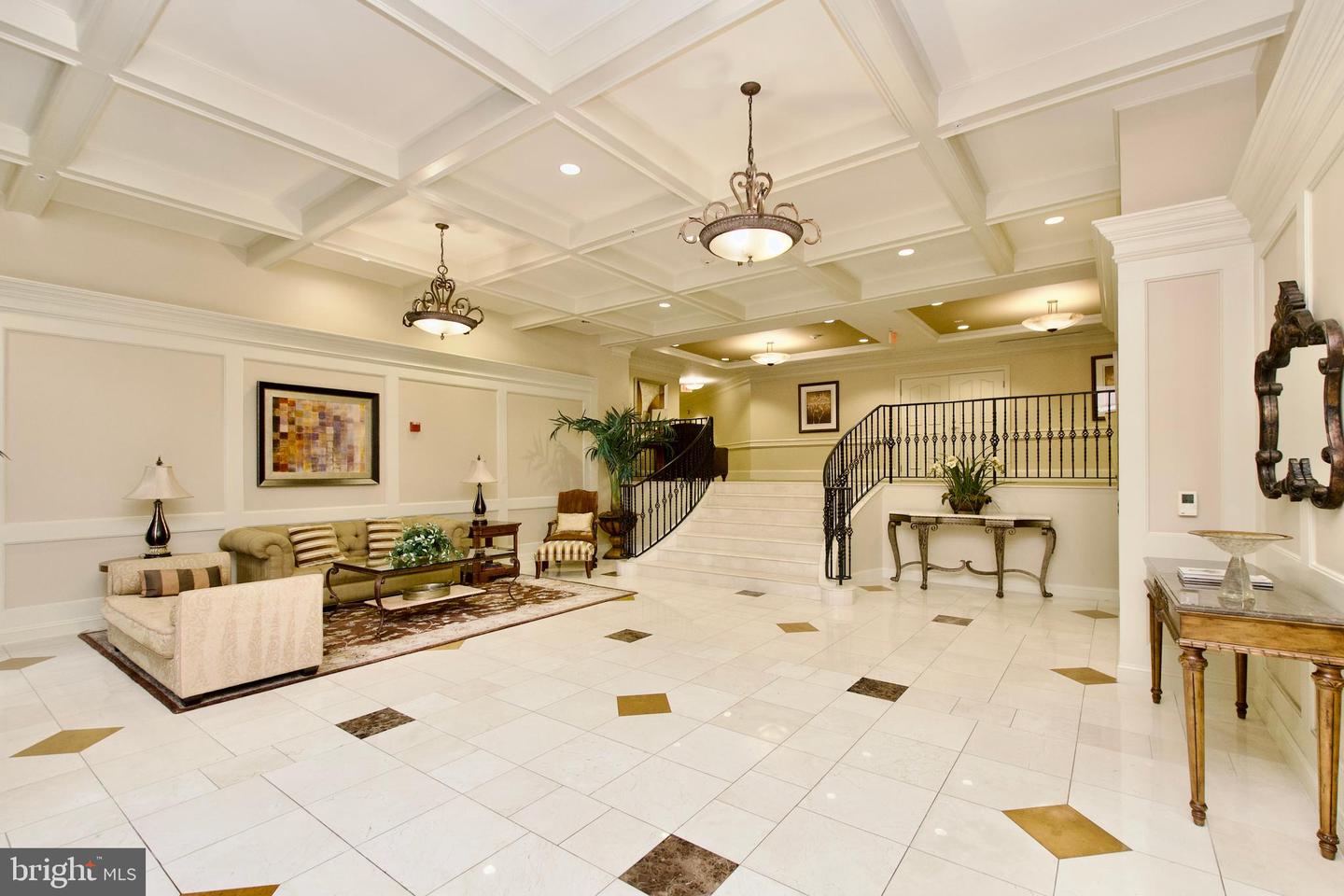 1781 CHAIN BRIDGE RD #302, MCLEAN, Virginia 22102, 2 Bedrooms Bedrooms, ,2 BathroomsBathrooms,Residential,For sale,1781 CHAIN BRIDGE RD #302,VAFX2247406 MLS # VAFX2247406