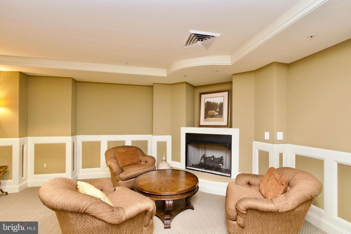 1781 CHAIN BRIDGE RD #302, MCLEAN, Virginia 22102, 2 Bedrooms Bedrooms, ,2 BathroomsBathrooms,Residential,For sale,1781 CHAIN BRIDGE RD #302,VAFX2247406 MLS # VAFX2247406
