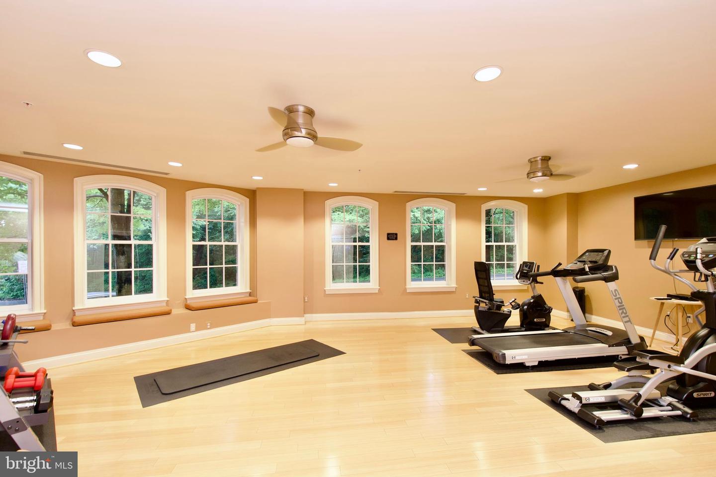 1781 CHAIN BRIDGE RD #302, MCLEAN, Virginia 22102, 2 Bedrooms Bedrooms, ,2 BathroomsBathrooms,Residential,For sale,1781 CHAIN BRIDGE RD #302,VAFX2247406 MLS # VAFX2247406