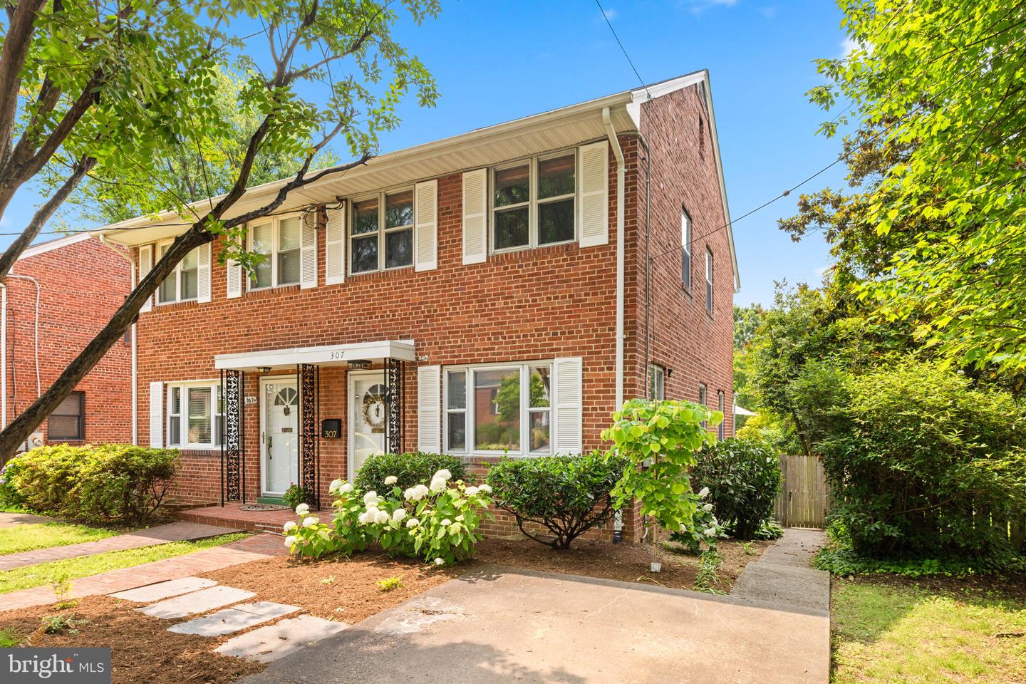 307 E BELLEFONTE AVE, ALEXANDRIA, Virginia 22301, 3 Bedrooms Bedrooms, ,2 BathroomsBathrooms,Residential,For sale,307 E BELLEFONTE AVE,VAAX2046510 MLS # VAAX2046510