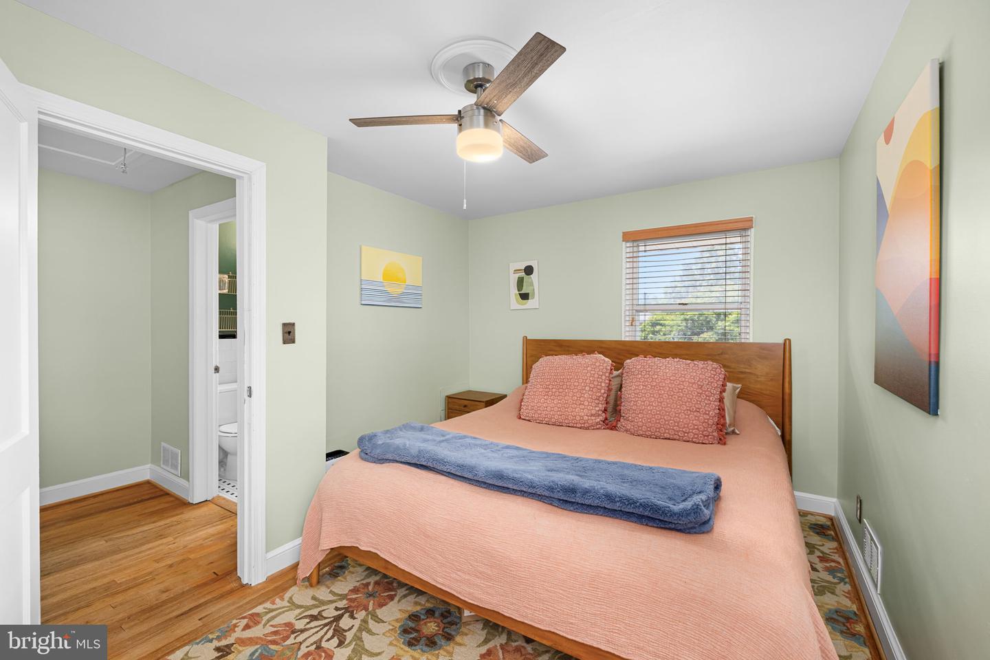 307 E BELLEFONTE AVE, ALEXANDRIA, Virginia 22301, 3 Bedrooms Bedrooms, ,2 BathroomsBathrooms,Residential,For sale,307 E BELLEFONTE AVE,VAAX2046510 MLS # VAAX2046510
