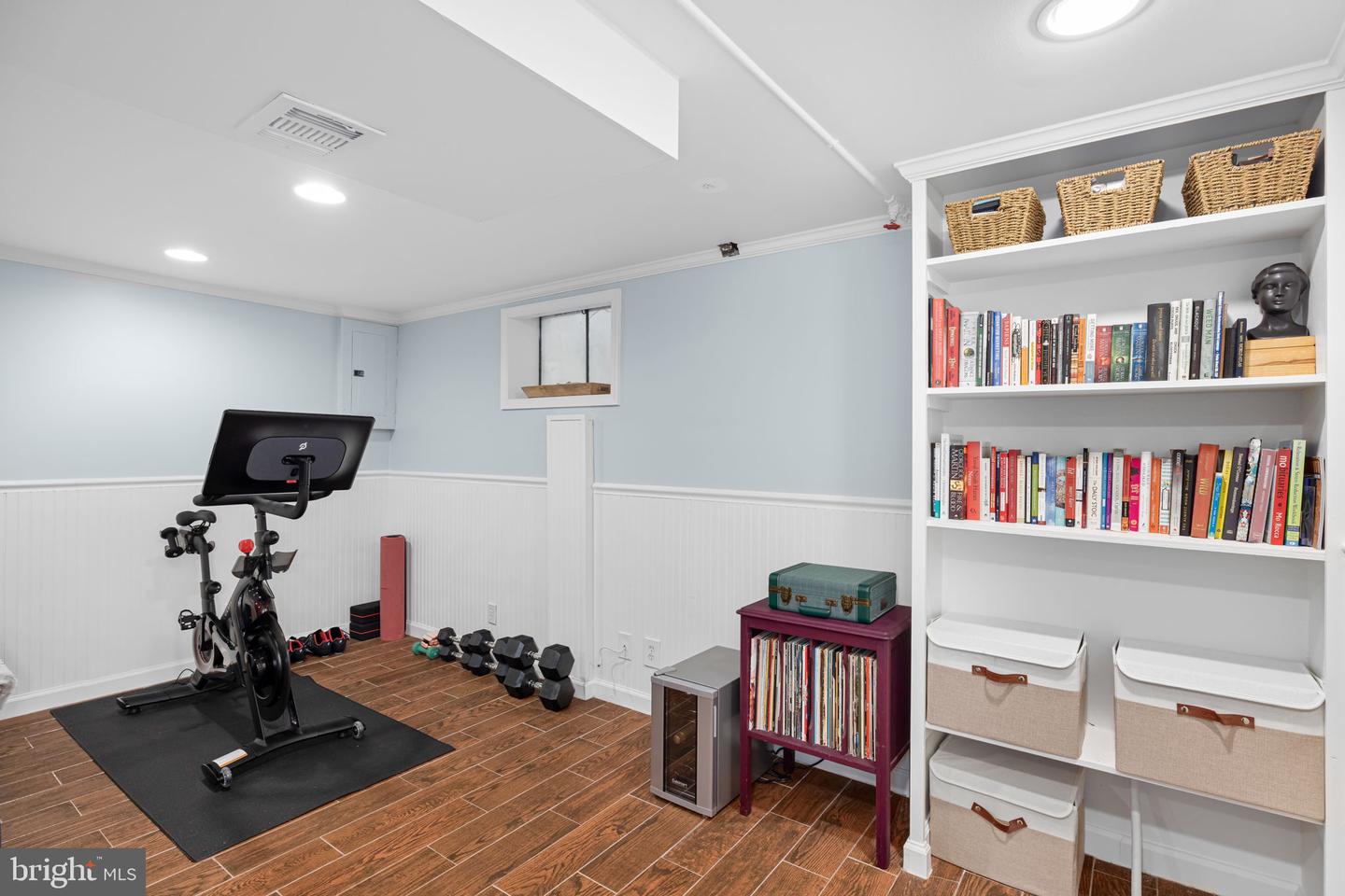307 E BELLEFONTE AVE, ALEXANDRIA, Virginia 22301, 3 Bedrooms Bedrooms, ,2 BathroomsBathrooms,Residential,For sale,307 E BELLEFONTE AVE,VAAX2046510 MLS # VAAX2046510