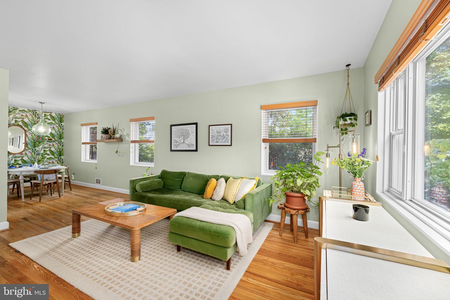 307 E BELLEFONTE AVE, ALEXANDRIA, Virginia 22301, 3 Bedrooms Bedrooms, ,2 BathroomsBathrooms,Residential,For sale,307 E BELLEFONTE AVE,VAAX2046510 MLS # VAAX2046510