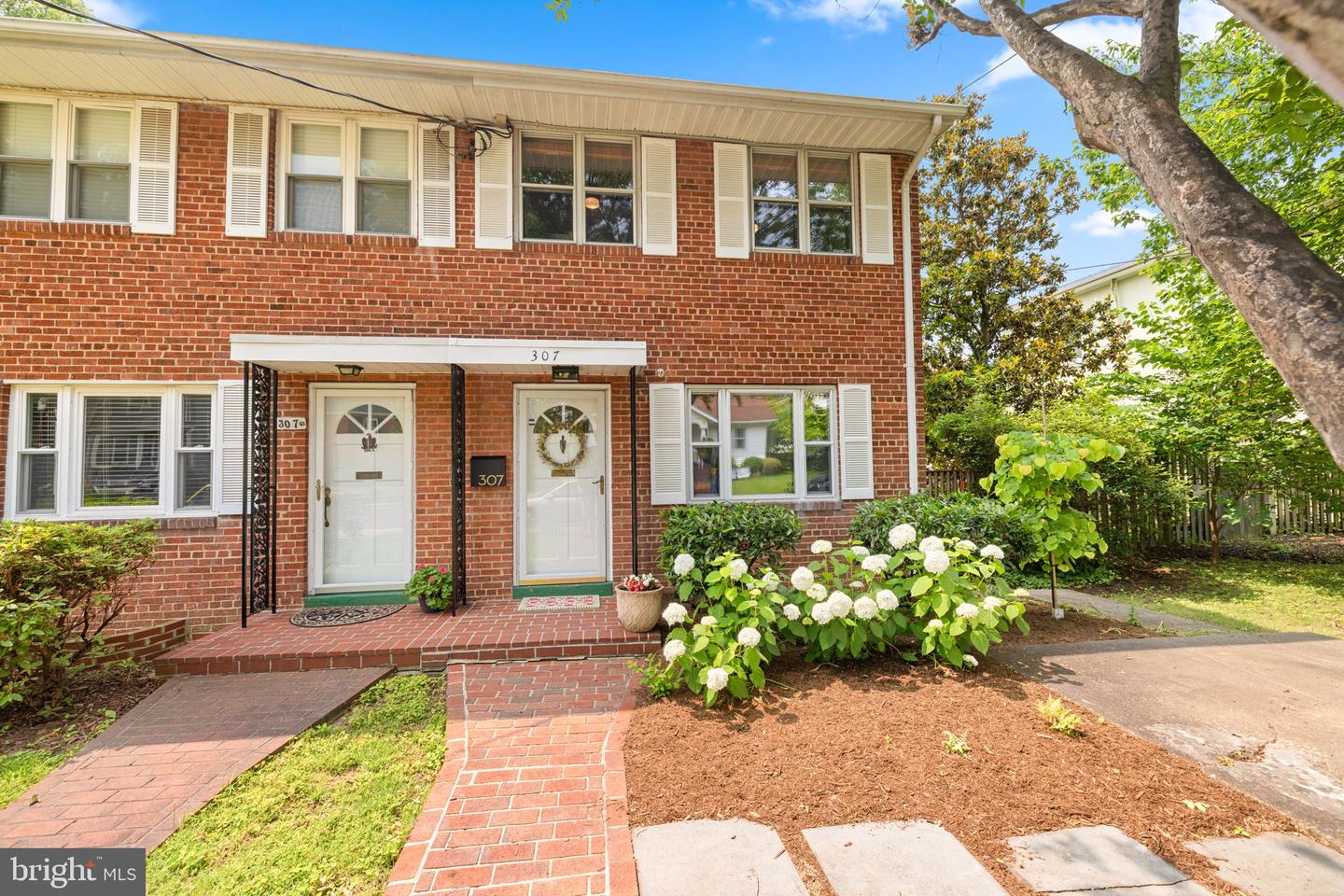 307 E BELLEFONTE AVE, ALEXANDRIA, Virginia 22301, 3 Bedrooms Bedrooms, ,2 BathroomsBathrooms,Residential,For sale,307 E BELLEFONTE AVE,VAAX2046510 MLS # VAAX2046510