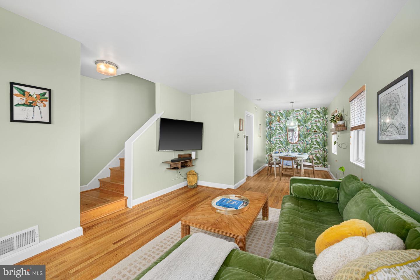 307 E BELLEFONTE AVE, ALEXANDRIA, Virginia 22301, 3 Bedrooms Bedrooms, ,2 BathroomsBathrooms,Residential,For sale,307 E BELLEFONTE AVE,VAAX2046510 MLS # VAAX2046510