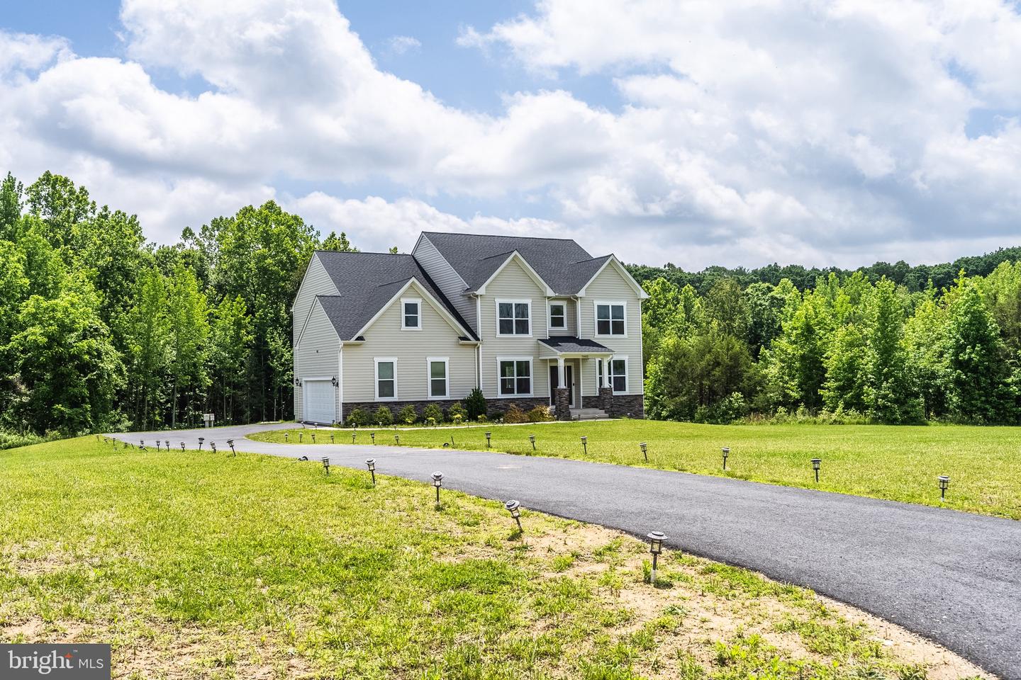 7802 SHAWMONT RD, FREDERICKSBURG, Virginia 22407, 5 Bedrooms Bedrooms, ,4 BathroomsBathrooms,Residential,For sale,7802 SHAWMONT RD,VASP2033966 MLS # VASP2033966
