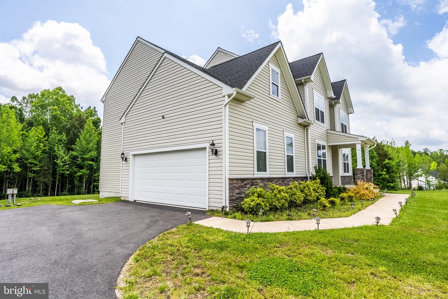 7802 SHAWMONT RD, FREDERICKSBURG, Virginia 22407, 5 Bedrooms Bedrooms, ,4 BathroomsBathrooms,Residential,For sale,7802 SHAWMONT RD,VASP2033966 MLS # VASP2033966