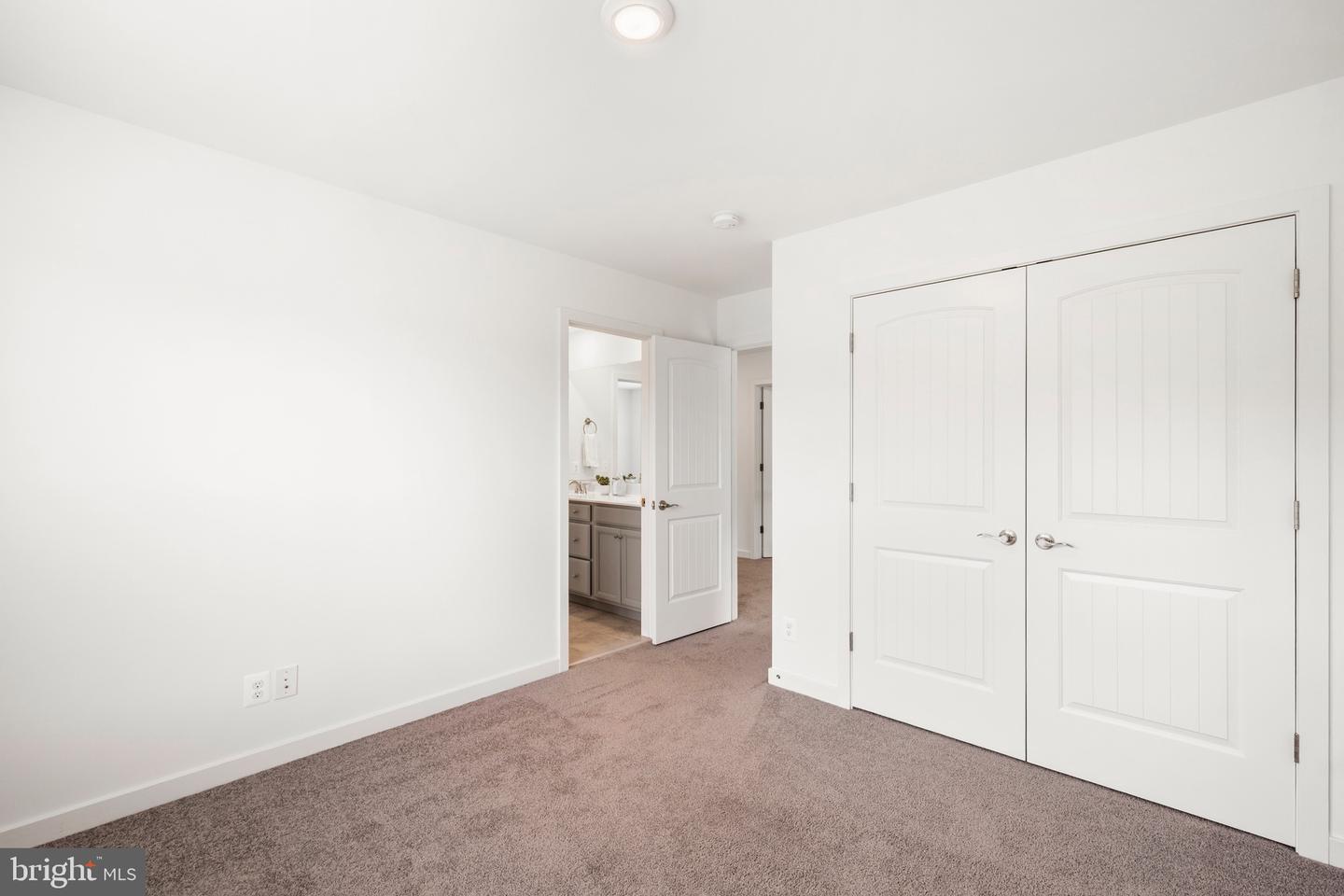 7802 SHAWMONT RD, FREDERICKSBURG, Virginia 22407, 5 Bedrooms Bedrooms, ,4 BathroomsBathrooms,Residential,For sale,7802 SHAWMONT RD,VASP2033966 MLS # VASP2033966