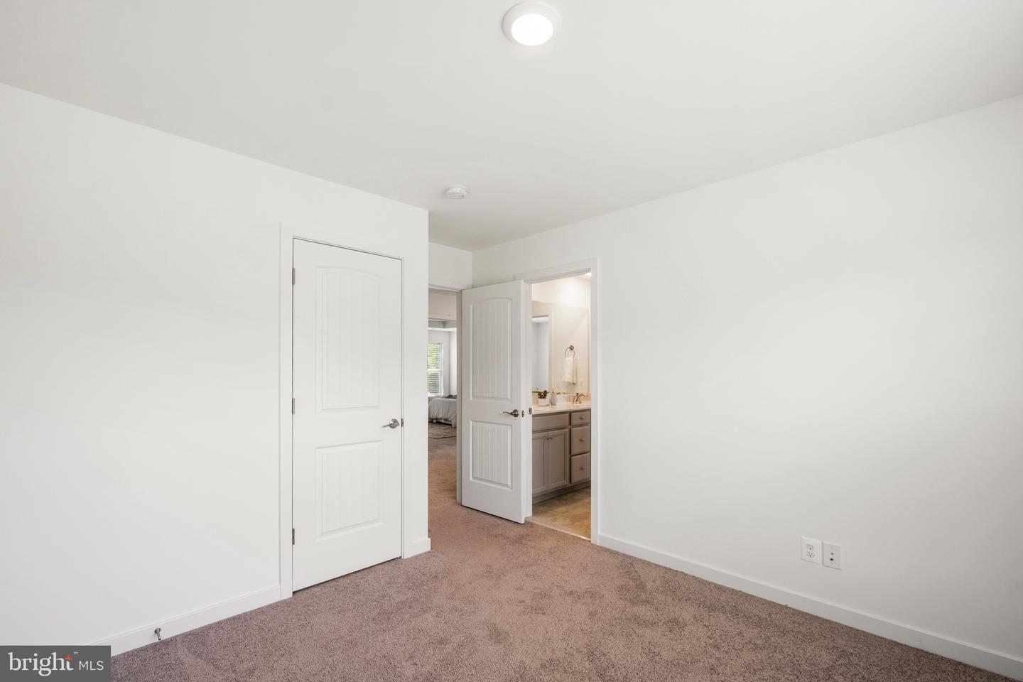 7802 SHAWMONT RD, FREDERICKSBURG, Virginia 22407, 5 Bedrooms Bedrooms, ,4 BathroomsBathrooms,Residential,For sale,7802 SHAWMONT RD,VASP2033966 MLS # VASP2033966