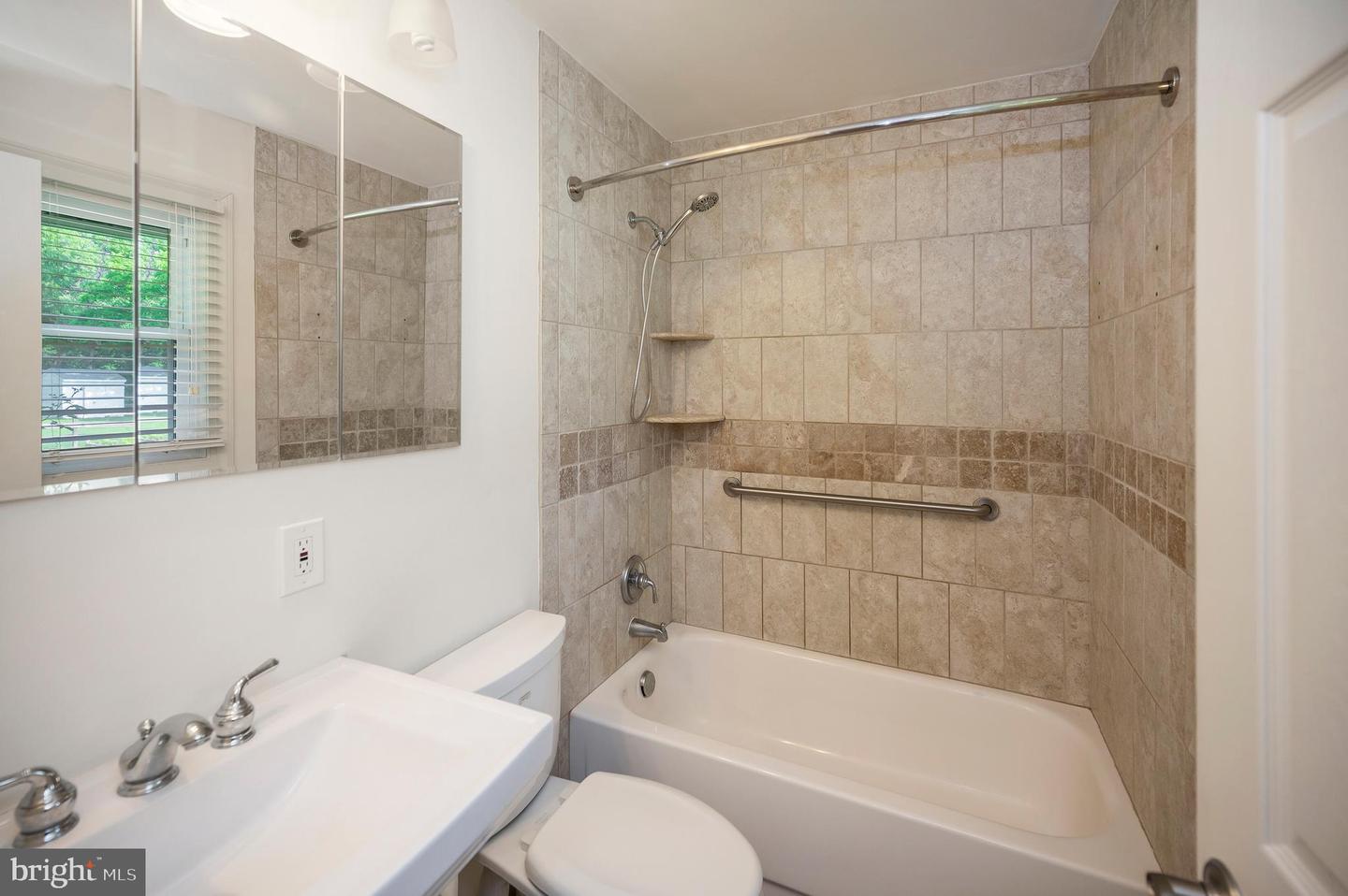 539 MCCARTY RD, FREDERICKSBURG, Virginia 22405, 3 Bedrooms Bedrooms, ,2 BathroomsBathrooms,Residential,For sale,539 MCCARTY RD,VAST2039850 MLS # VAST2039850
