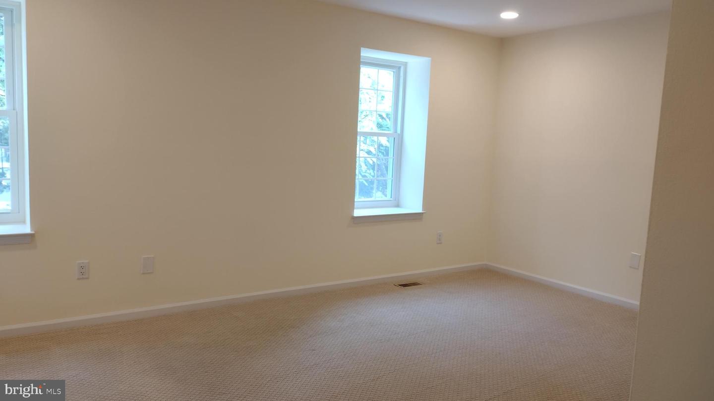 6531 CHINA GROVE CT, ALEXANDRIA, Virginia 22310, 3 Bedrooms Bedrooms, ,3 BathroomsBathrooms,Residential,For sale,6531 CHINA GROVE CT,VAFX2247552 MLS # VAFX2247552