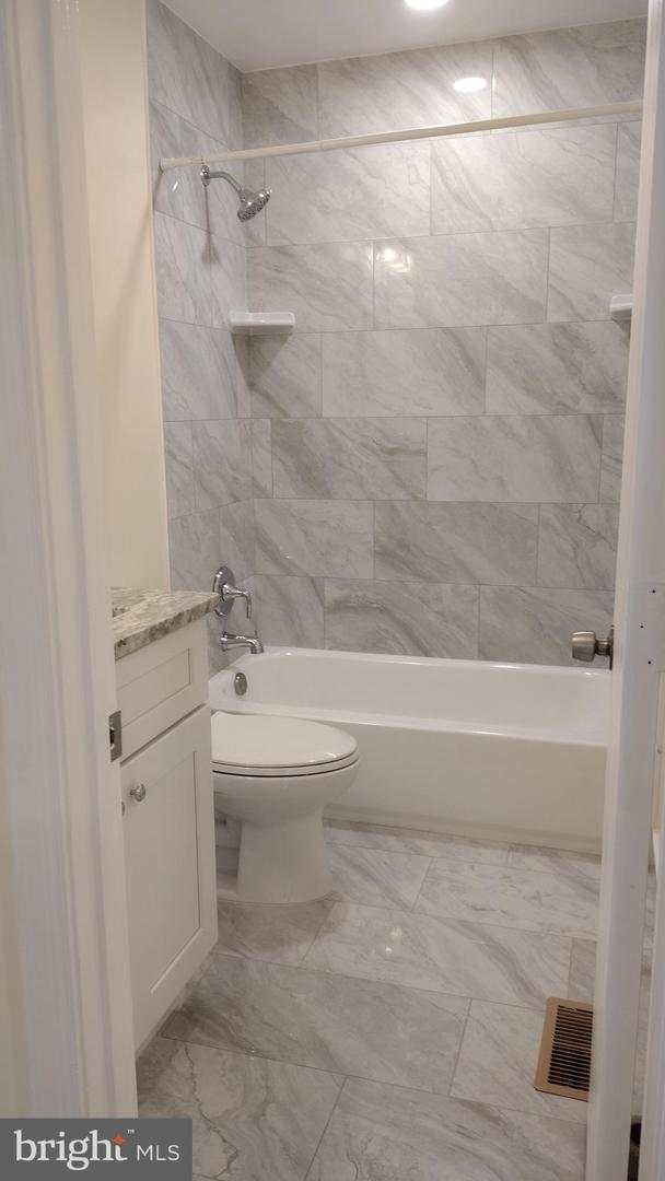 6531 CHINA GROVE CT, ALEXANDRIA, Virginia 22310, 3 Bedrooms Bedrooms, ,3 BathroomsBathrooms,Residential,For sale,6531 CHINA GROVE CT,VAFX2247552 MLS # VAFX2247552
