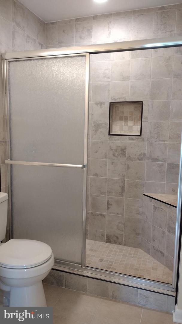 6531 CHINA GROVE CT, ALEXANDRIA, Virginia 22310, 3 Bedrooms Bedrooms, ,3 BathroomsBathrooms,Residential,For sale,6531 CHINA GROVE CT,VAFX2247552 MLS # VAFX2247552