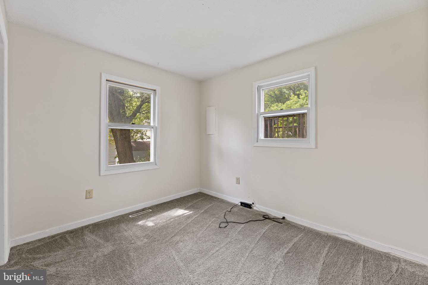 130 OAK VIEW DR SE, LEESBURG, Virginia 20175, 3 Bedrooms Bedrooms, ,3 BathroomsBathrooms,Residential,For sale,130 OAK VIEW DR SE,VALO2099626 MLS # VALO2099626