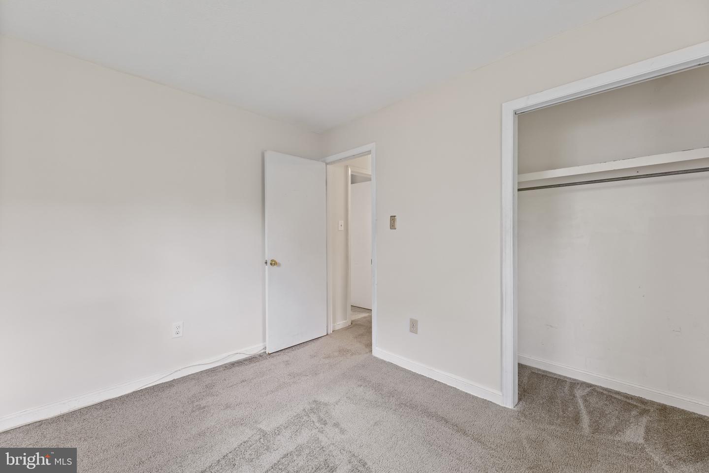130 OAK VIEW DR SE, LEESBURG, Virginia 20175, 3 Bedrooms Bedrooms, ,3 BathroomsBathrooms,Residential,For sale,130 OAK VIEW DR SE,VALO2099626 MLS # VALO2099626