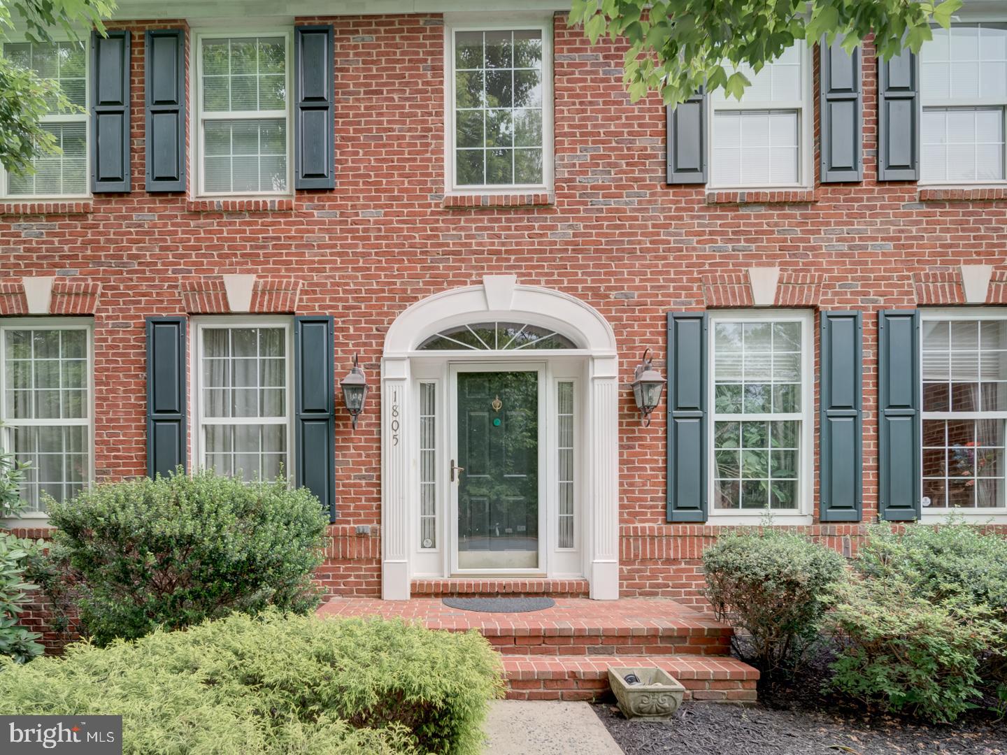 1805 EFTY CT, WOODBRIDGE, Virginia 22191, 5 Bedrooms Bedrooms, ,3 BathroomsBathrooms,Residential,For sale,1805 EFTY CT,VAPW2097110 MLS # VAPW2097110