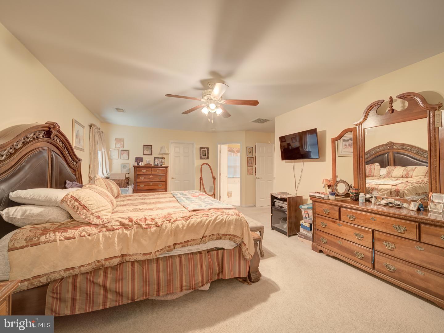 1805 EFTY CT, WOODBRIDGE, Virginia 22191, 5 Bedrooms Bedrooms, ,3 BathroomsBathrooms,Residential,For sale,1805 EFTY CT,VAPW2097110 MLS # VAPW2097110