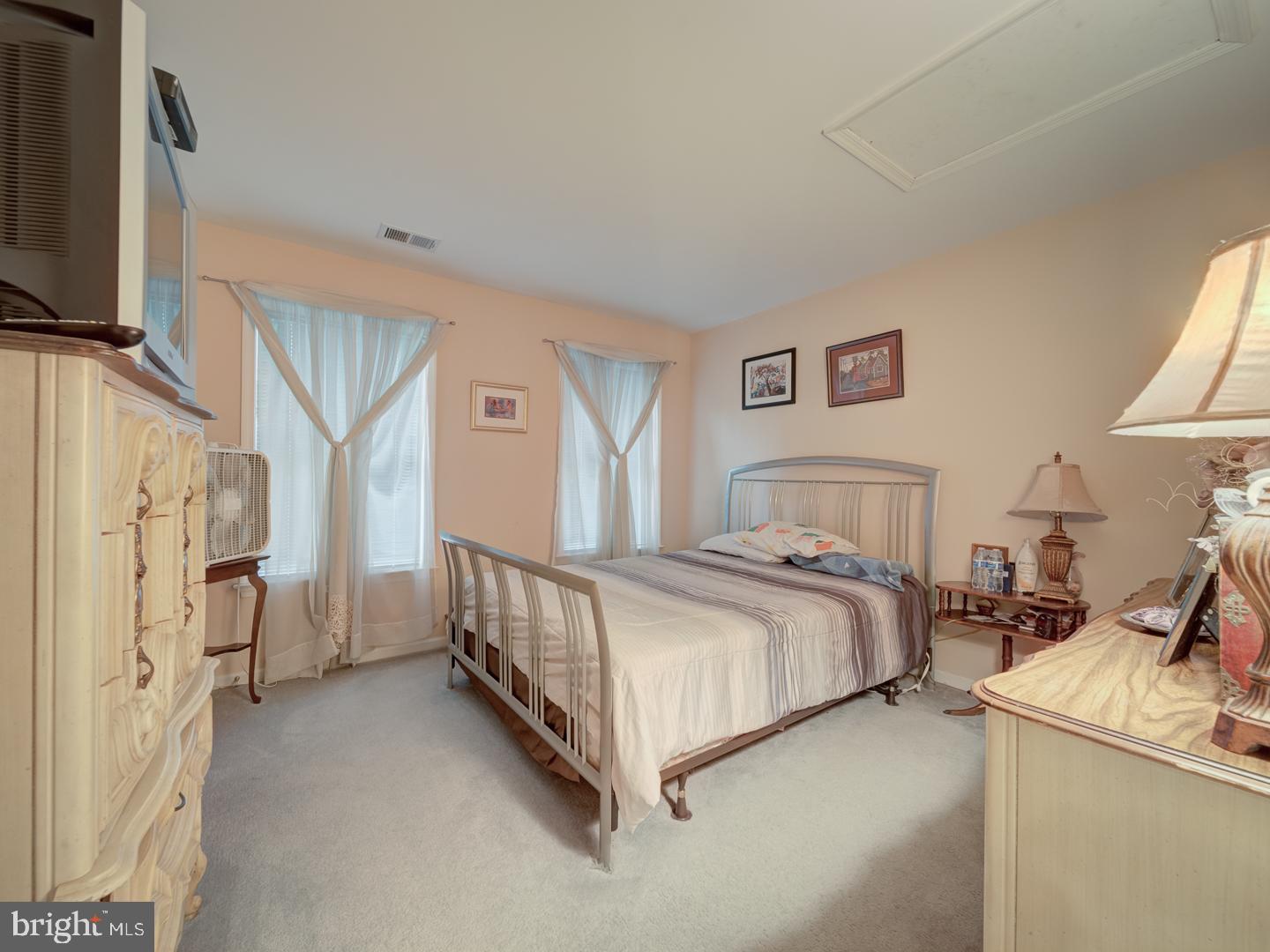 1805 EFTY CT, WOODBRIDGE, Virginia 22191, 5 Bedrooms Bedrooms, ,3 BathroomsBathrooms,Residential,For sale,1805 EFTY CT,VAPW2097110 MLS # VAPW2097110