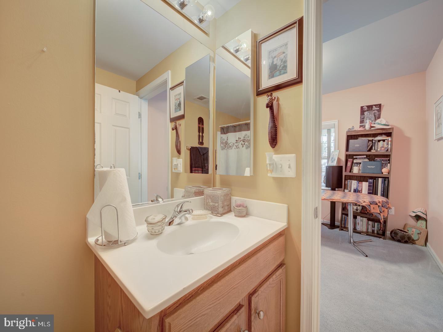 1805 EFTY CT, WOODBRIDGE, Virginia 22191, 5 Bedrooms Bedrooms, ,3 BathroomsBathrooms,Residential,For sale,1805 EFTY CT,VAPW2097110 MLS # VAPW2097110