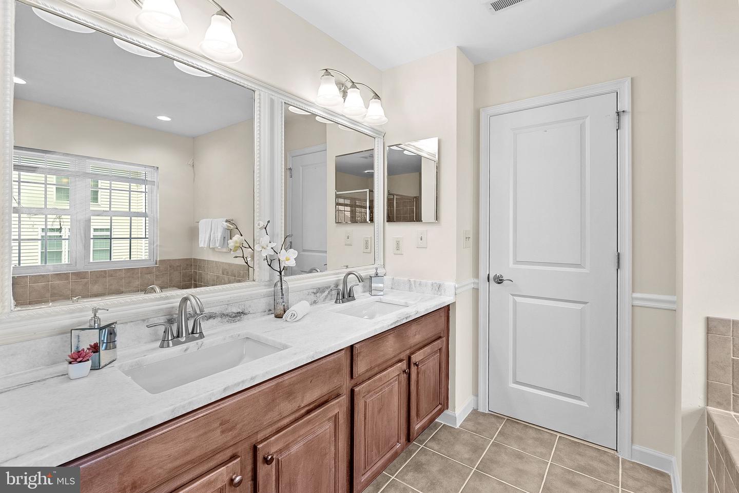 1512 MISSISSIPPI AVE SE, WASHINGTON, District Of Columbia 20032, 5 Bedrooms Bedrooms, ,3 BathroomsBathrooms,Residential,For sale,1512 MISSISSIPPI AVE SE,DCDC2205966 MLS # DCDC2205966