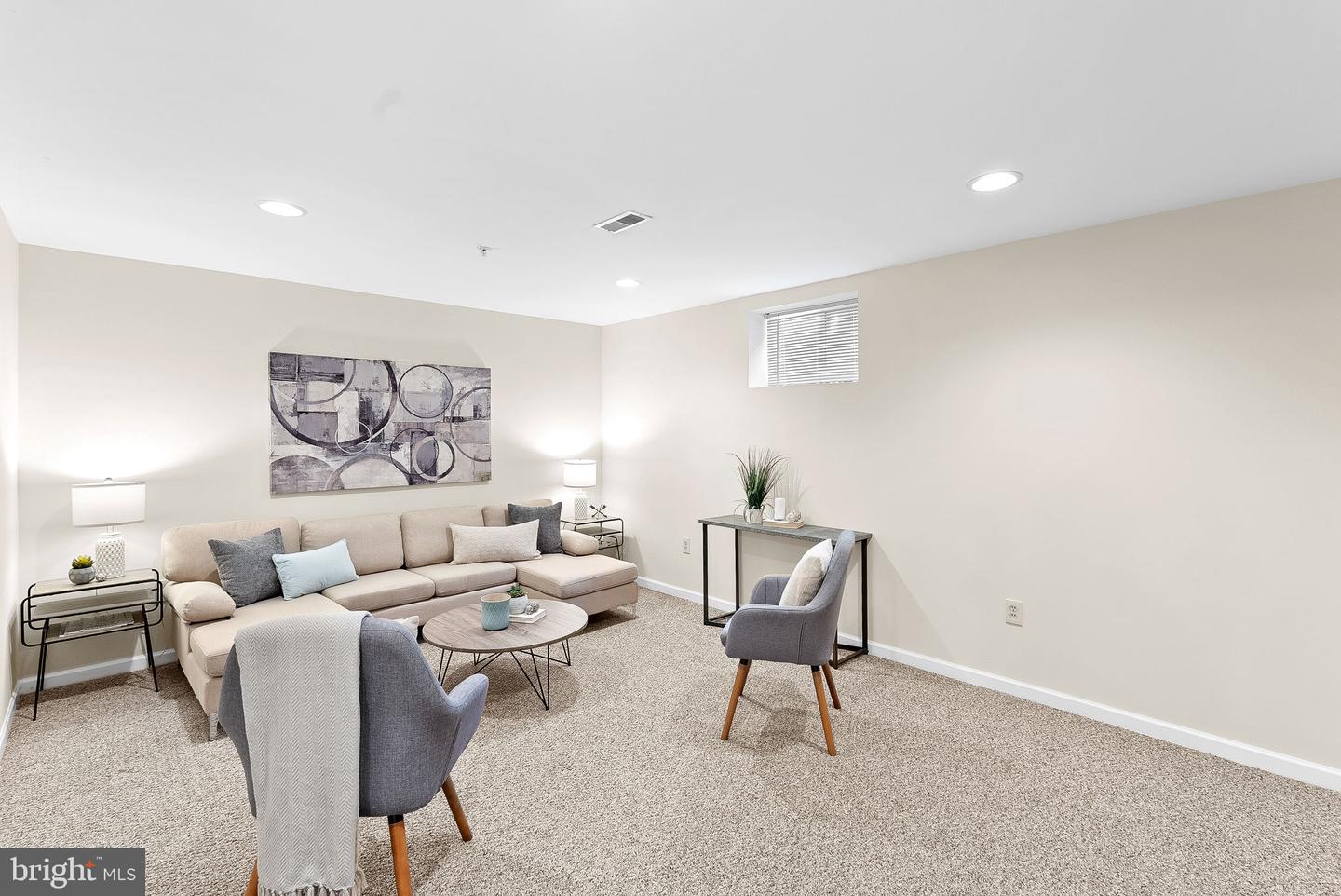 1512 MISSISSIPPI AVE SE, WASHINGTON, District Of Columbia 20032, 5 Bedrooms Bedrooms, ,3 BathroomsBathrooms,Residential,For sale,1512 MISSISSIPPI AVE SE,DCDC2205966 MLS # DCDC2205966