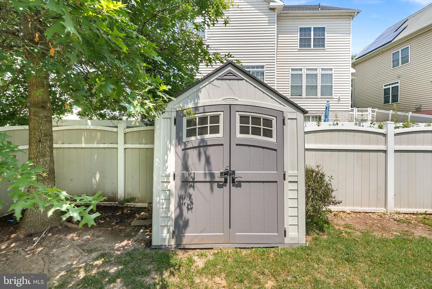 1512 MISSISSIPPI AVE SE, WASHINGTON, District Of Columbia 20032, 5 Bedrooms Bedrooms, ,3 BathroomsBathrooms,Residential,For sale,1512 MISSISSIPPI AVE SE,DCDC2205966 MLS # DCDC2205966