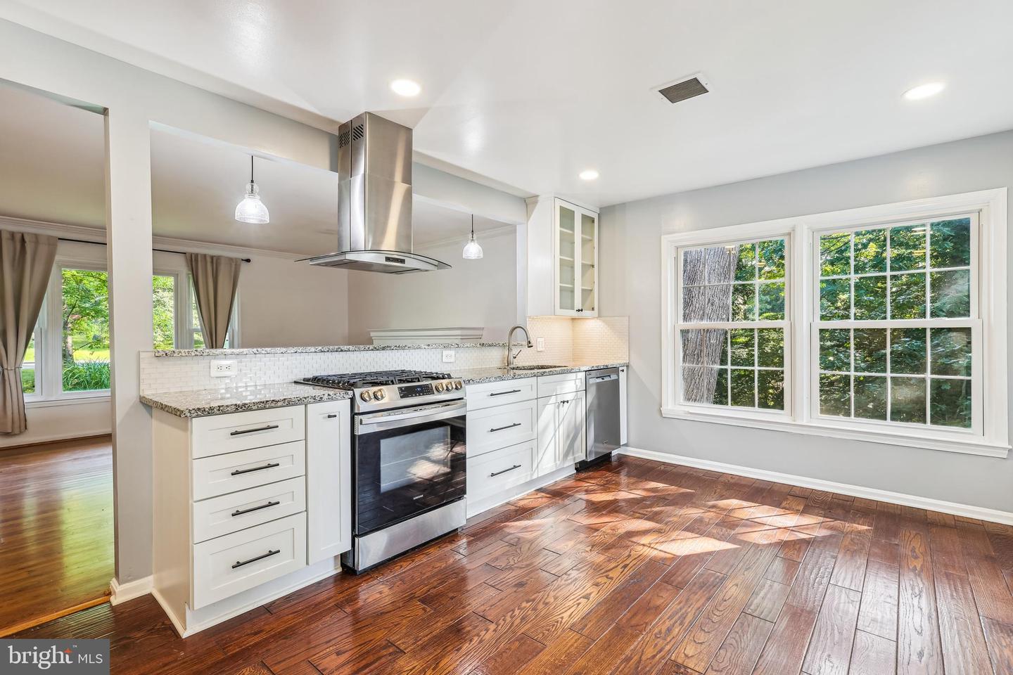 5259 NAVAHO DR, ALEXANDRIA, Virginia 22312, 3 Bedrooms Bedrooms, ,2 BathroomsBathrooms,Residential,For sale,5259 NAVAHO DR,VAFX2247722 MLS # VAFX2247722