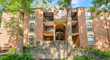 3378 WOODBURN RD #11, ANNANDALE, Virginia 22003, 2 Bedrooms Bedrooms, ,1 BathroomBathrooms,Residential,For sale,3378 WOODBURN RD #11,VAFX2247730 MLS # VAFX2247730