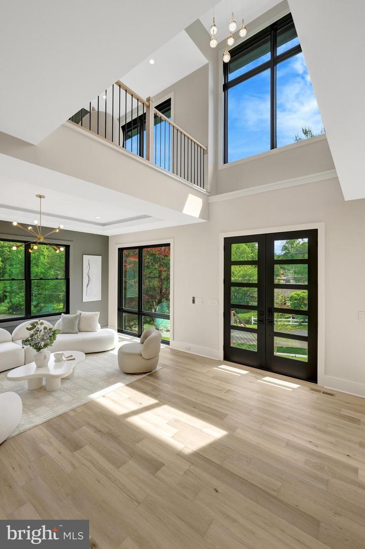1710 FAIRVIEW AVE, MCLEAN, Virginia 22101, 6 Bedrooms Bedrooms, ,6 BathroomsBathrooms,Residential,For sale,1710 FAIRVIEW AVE,VAFX2247770 MLS # VAFX2247770