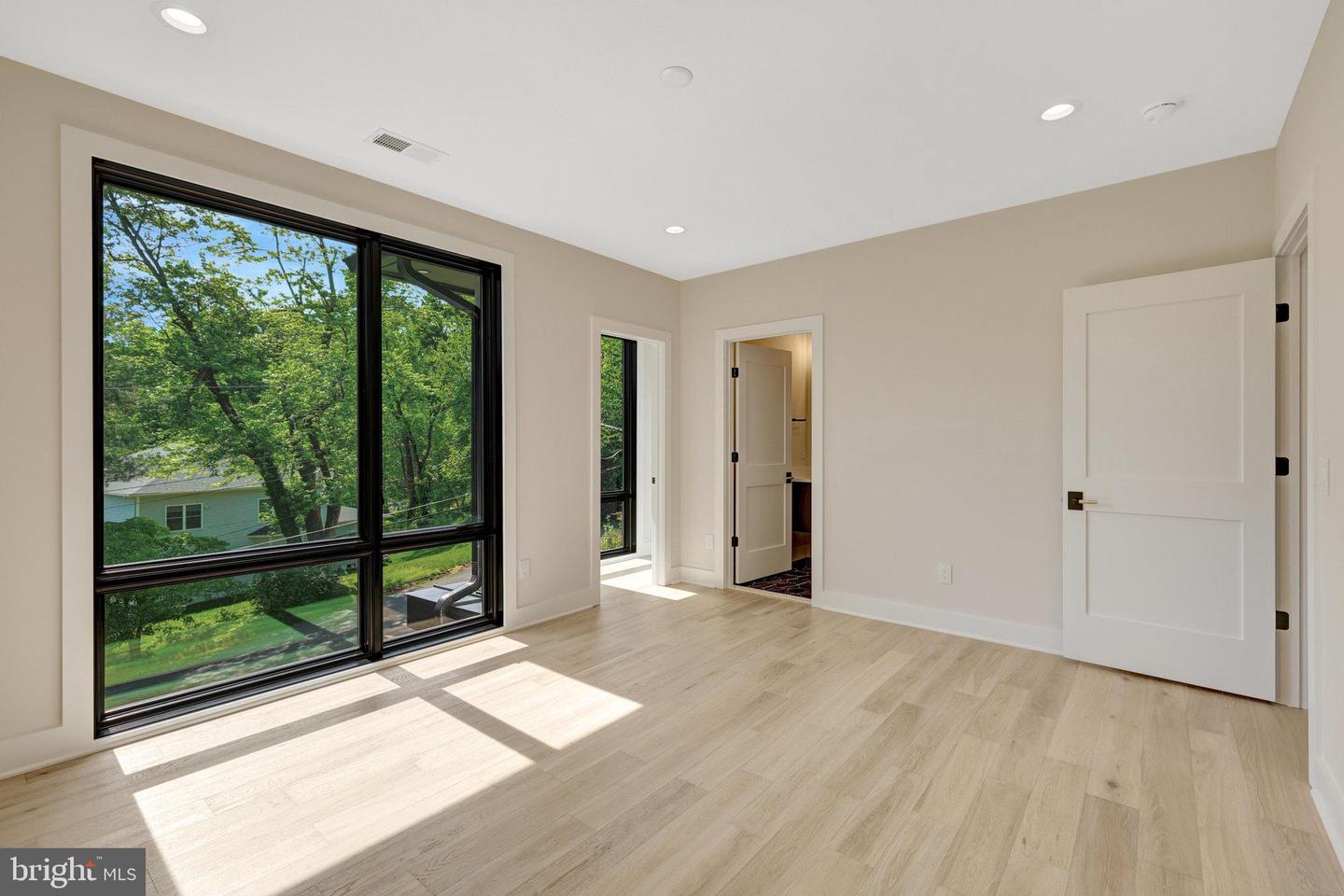 1710 FAIRVIEW AVE, MCLEAN, Virginia 22101, 6 Bedrooms Bedrooms, ,6 BathroomsBathrooms,Residential,For sale,1710 FAIRVIEW AVE,VAFX2247770 MLS # VAFX2247770