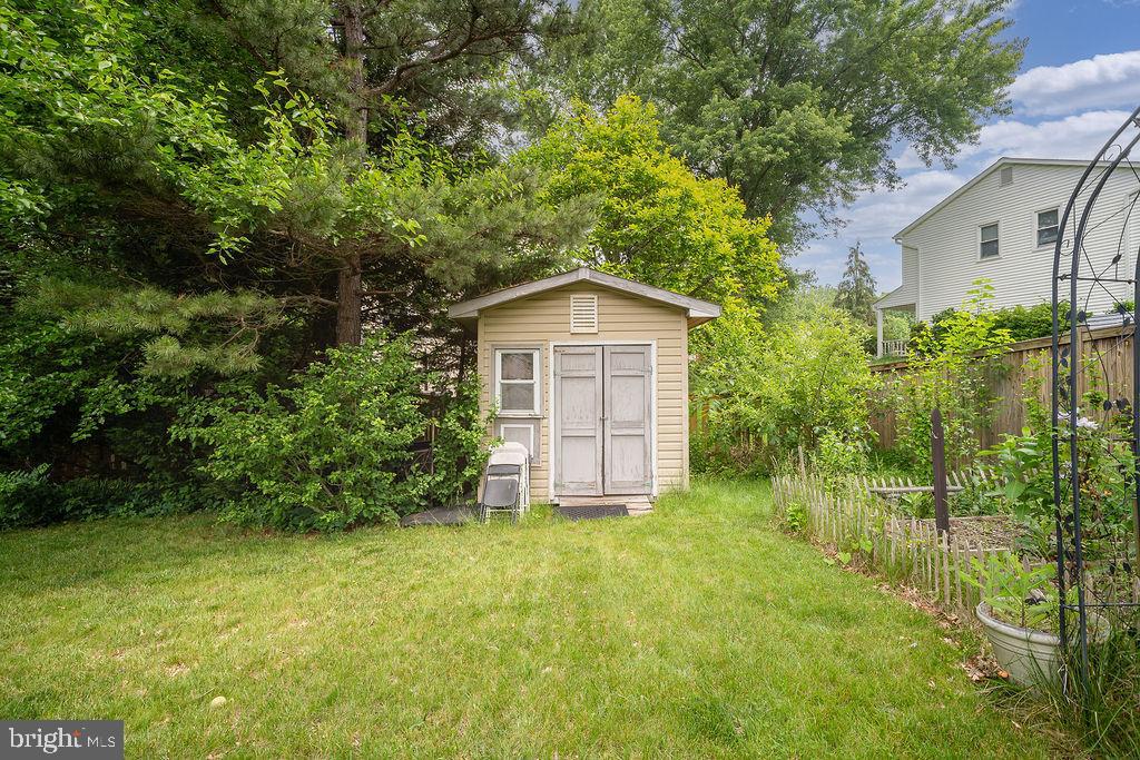 14516 AWBREY PATENT DR, CENTREVILLE, Virginia 20120, 3 Bedrooms Bedrooms, ,2 BathroomsBathrooms,Residential,For sale,14516 AWBREY PATENT DR,VAFX2247898 MLS # VAFX2247898