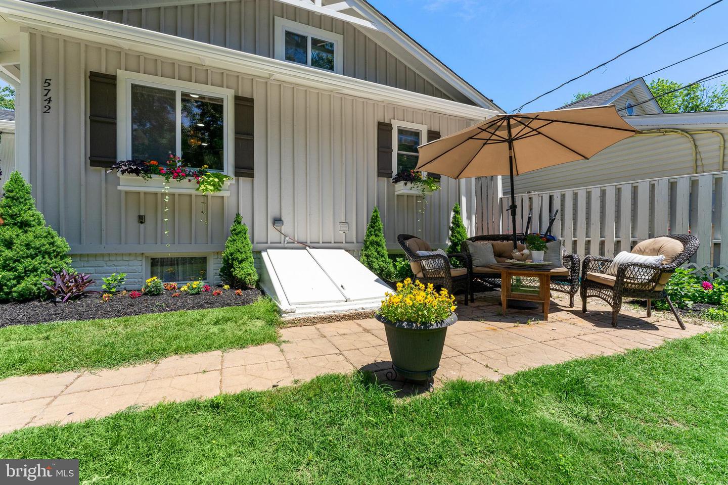 5742 MALLOW, LORTON, Virginia 22079, 2 Bedrooms Bedrooms, ,2 BathroomsBathrooms,Residential,For sale,5742 MALLOW,VAFX2247926 MLS # VAFX2247926