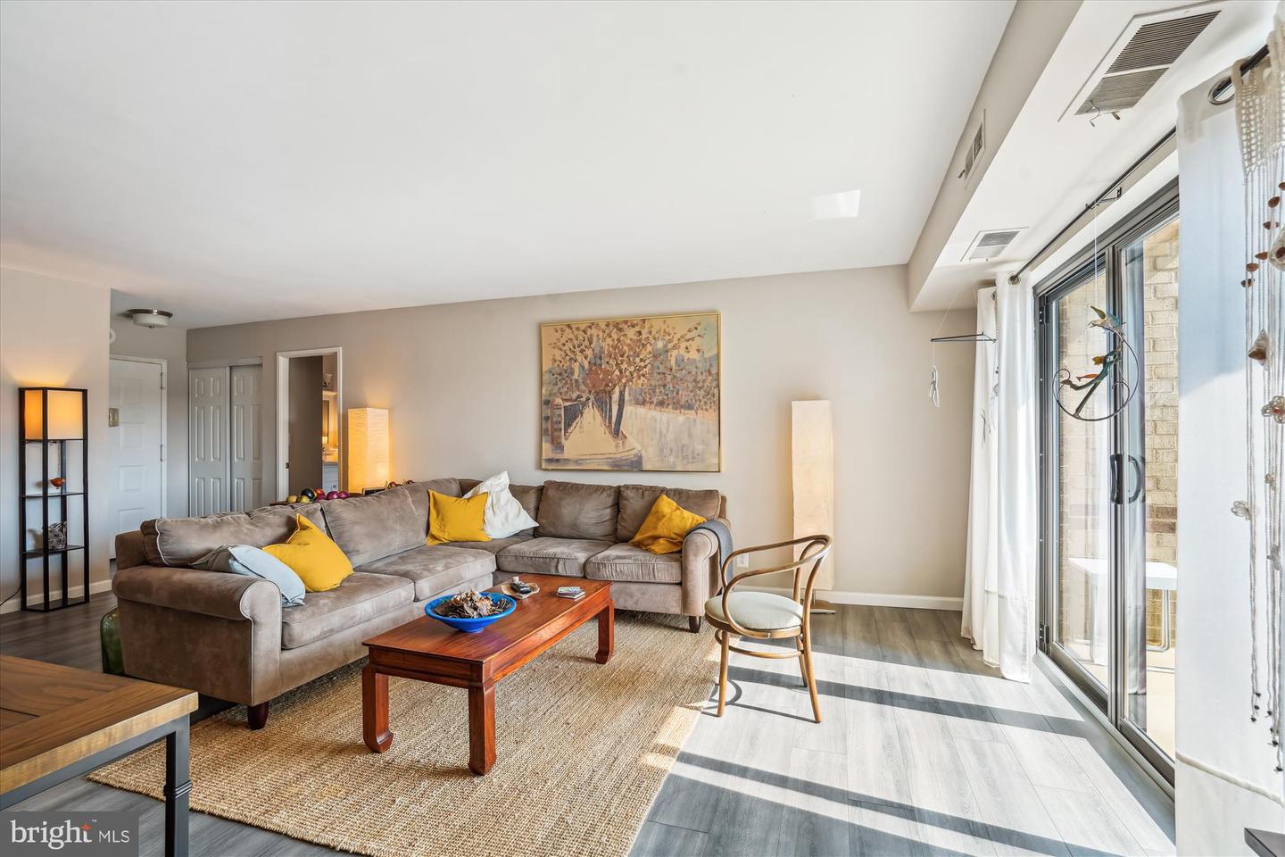 8370 GREENSBORO DR #1011, MCLEAN, Virginia 22102, 2 Bedrooms Bedrooms, ,2 BathroomsBathrooms,Residential,For sale,8370 GREENSBORO DR #1011,VAFX2247674 MLS # VAFX2247674
