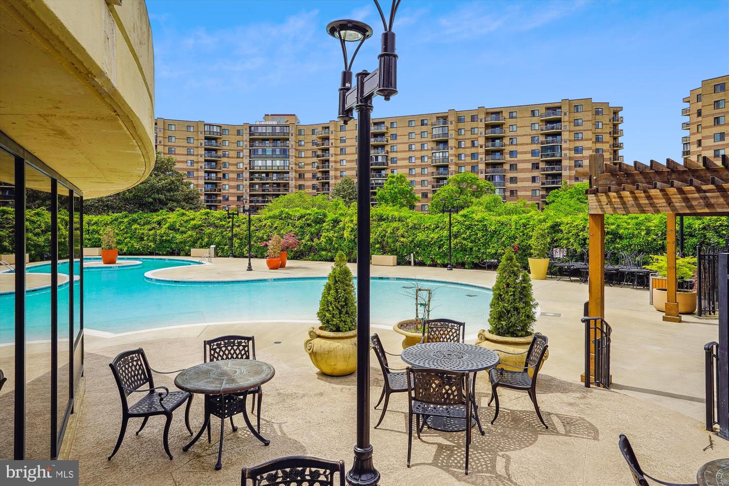 8370 GREENSBORO DR #1011, MCLEAN, Virginia 22102, 2 Bedrooms Bedrooms, ,2 BathroomsBathrooms,Residential,For sale,8370 GREENSBORO DR #1011,VAFX2247674 MLS # VAFX2247674