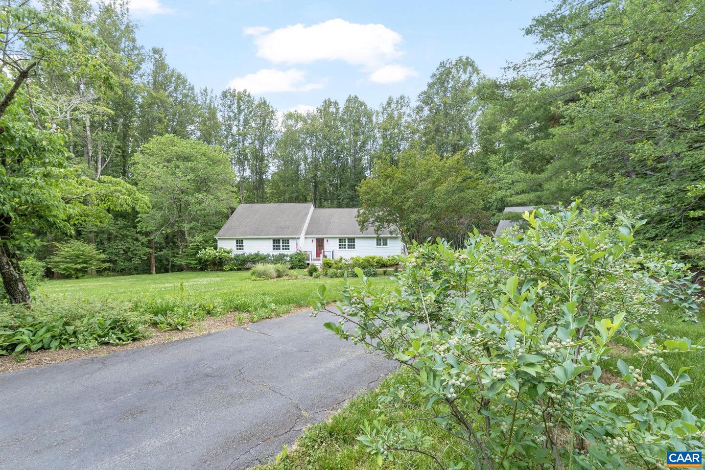 2730 VINTON CT, CHARLOTTESVILLE, Virginia 22901, 4 Bedrooms Bedrooms, ,3 BathroomsBathrooms,Residential,For sale,2730 VINTON CT,665756 MLS # 665756
